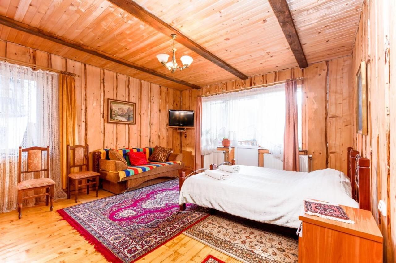 Лоджи Гуцульська Оселя Яремче